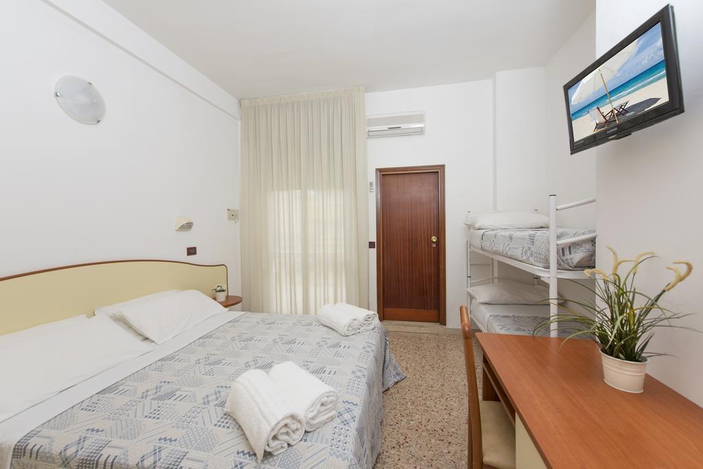 Hotel Mario Cesenatico Kültér fotó