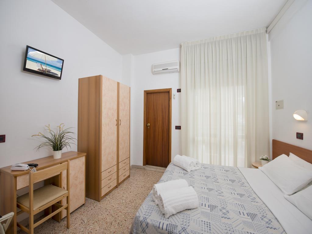 Hotel Mario Cesenatico Kültér fotó